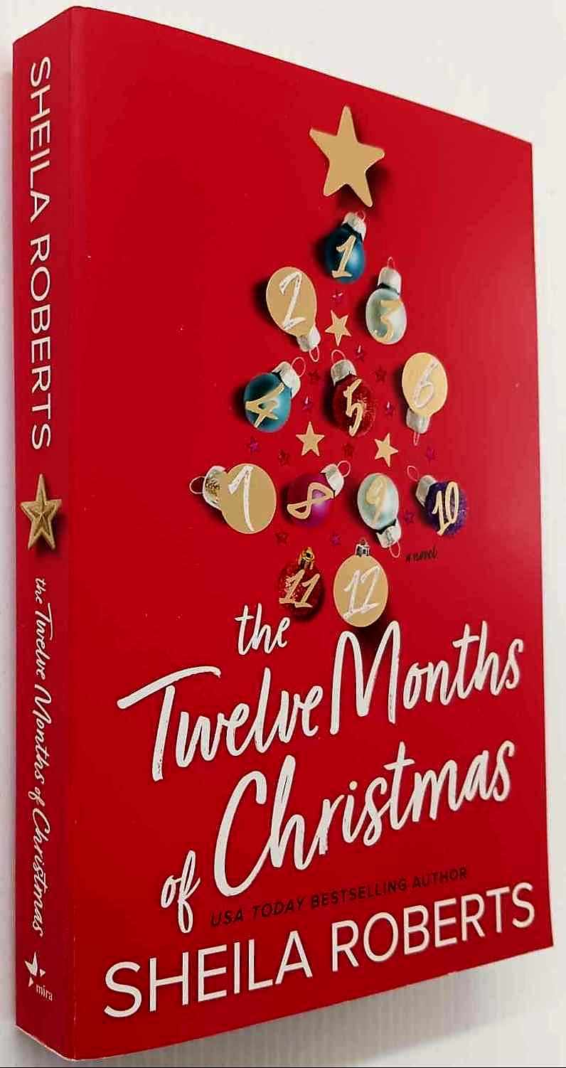 THE TWELVE MONTHS OF CHRISTMAS - Sheila Roberts - Image 4