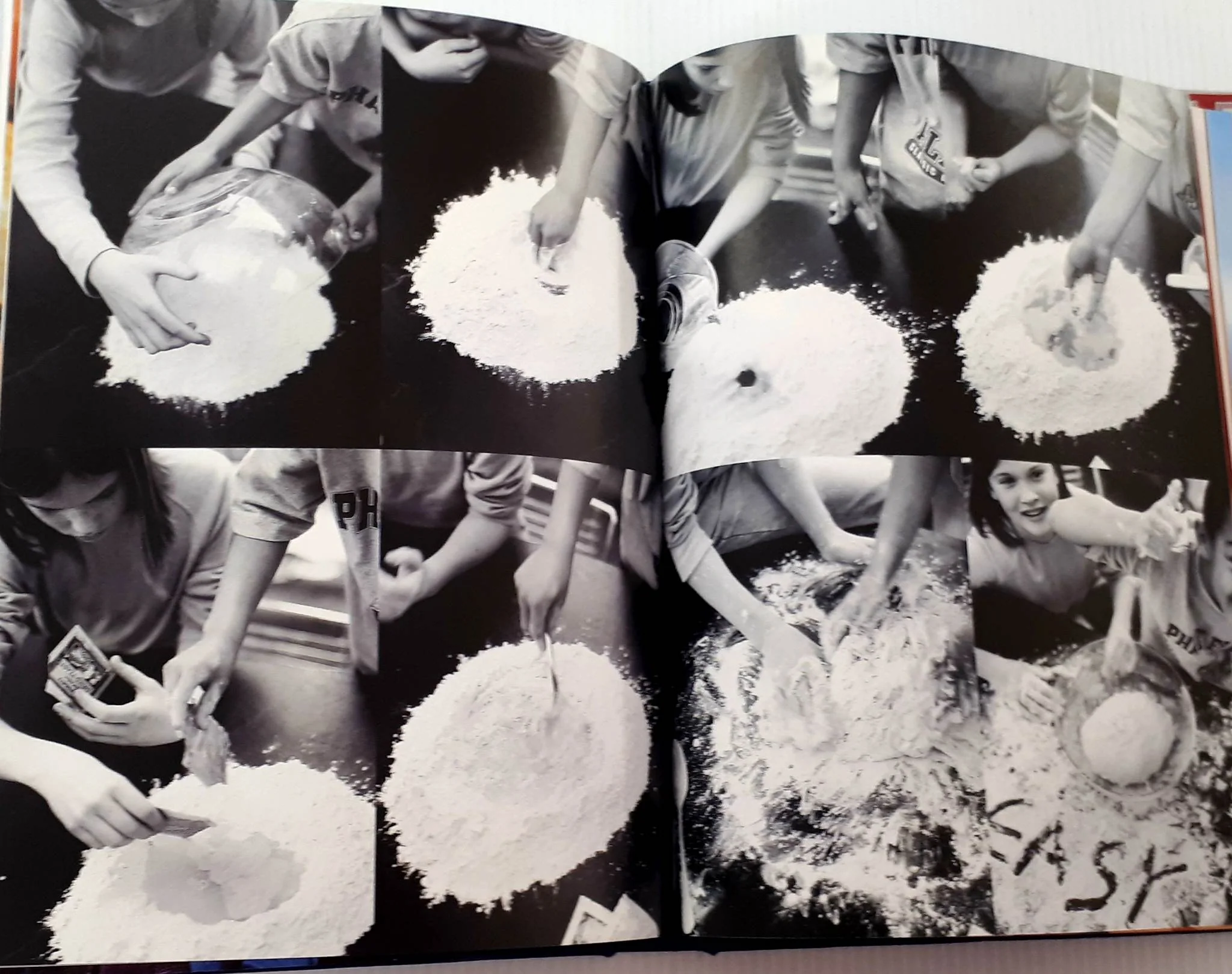 HAPPY DAYS WITH THE NAKED CHEF - Jamie Oliver - Image 9