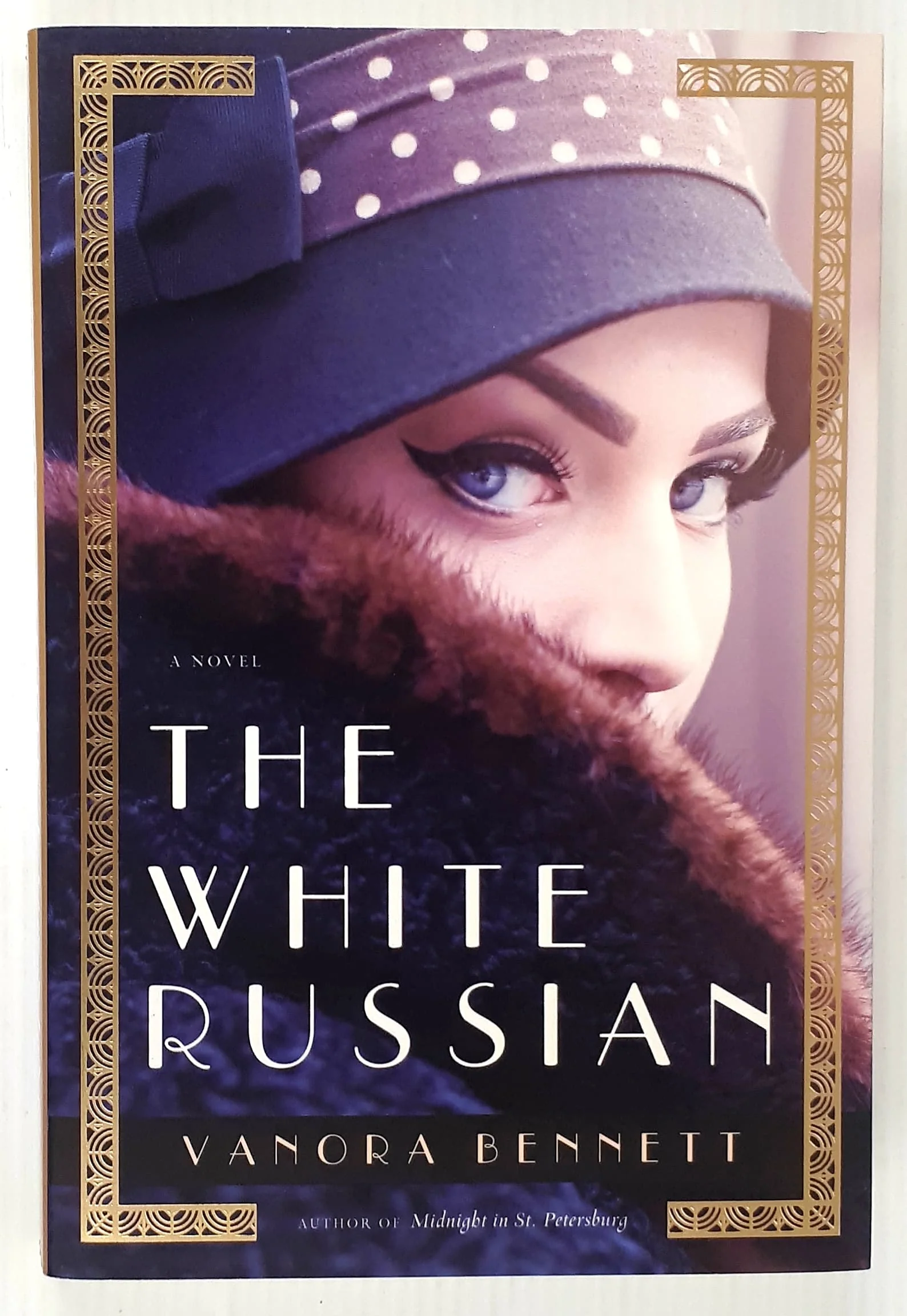 THE WHITE RUSSIAN - Vanora Bennett